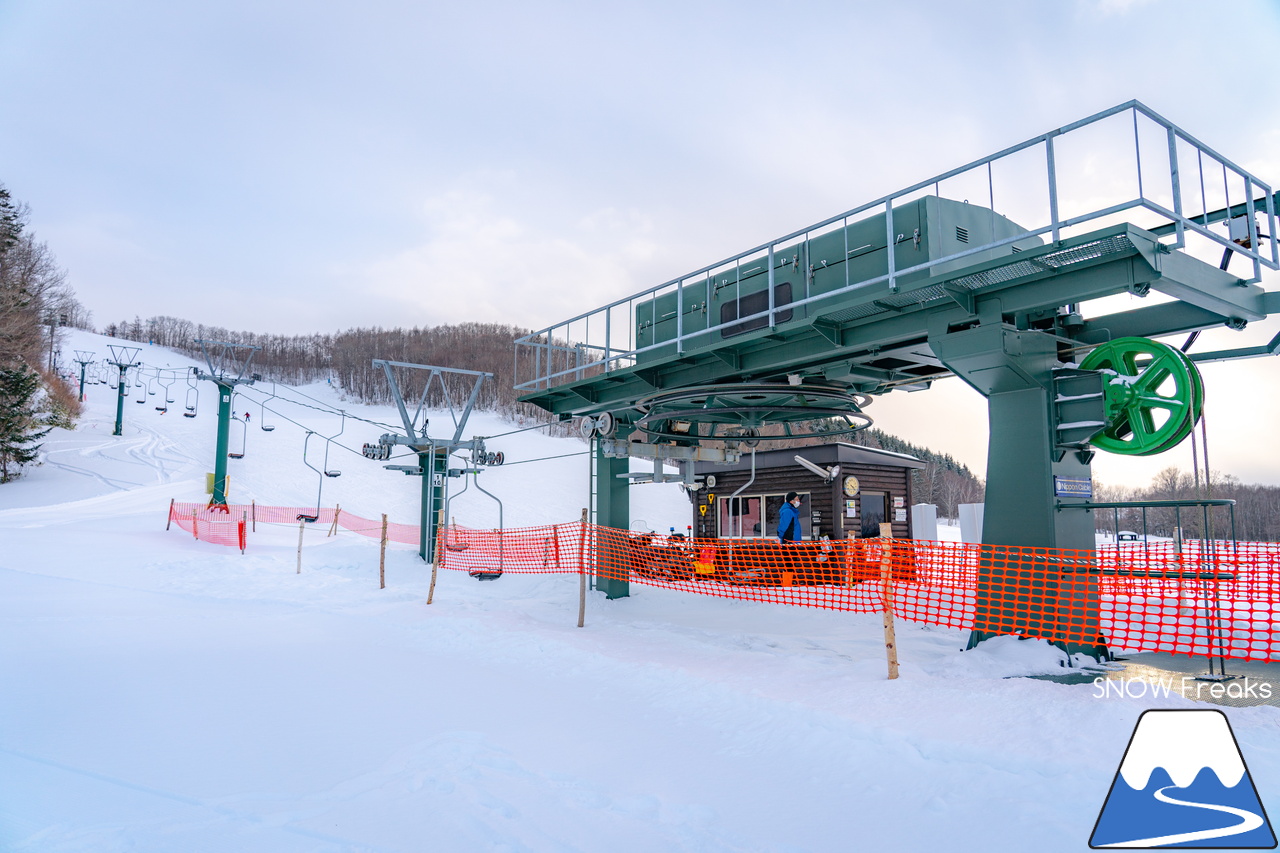 オホーツク・ローカルスキー場巡り。｜晴天粉雪の『佐呂間町営スキー場』から流氷を望む『湧別町五鹿山スキー場』へ！